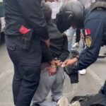 “NO CHILLES, RATA”: COMERCIANTES CAPTURAN A JOVEN POR INTENTO DE ROBO EN CDMX