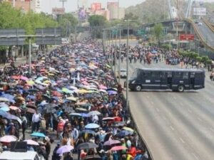 MAESTROS EXIGEN JUSTICIA SALARIAL Y REFORMA AL ISSSTE