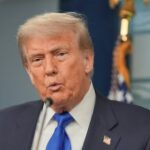 ORDENA TRUMP CORTAR FONDOS  A ONG REBELDES QUE APOYAN PROTESTAS EN EU