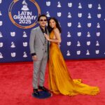 Nodal aclara omisión en Grammy “a su esposa Ángela Aguilar” tras críticas por su discurso