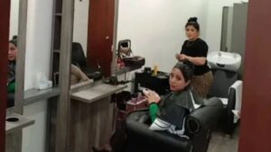 Clausuran nuevamente salón de belleza en el Senado; senadora Laura Itzel Castillo defiende: “No es nada fuera de lo normal”