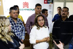 Denuncian trabajadores sindicales vacío de autoridad en Torreón; envían contrato de basura al Congreso