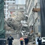 Colapsa edificio en demolición en San Antonio Abad; hay un muerto y un lesionado