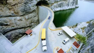 CFE presenta plan de expansión de red de transmisión eléctrica con 58 proyectos para 2026-2027