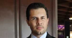 Retienen y multan a influencer en Chiapas por meme con IA de cocodrilos