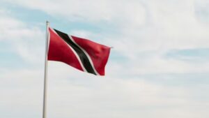 Sismo de 7.4 en Indonesia activa alerta de tsunami; ataques rusos dejan diez muertos en Ucrania y detienen a tres por intento de bomba en París