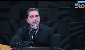 Simas Torreón cobra concepto ‘Ley de Aguas’ mientras Salazar denuncia colapso por corrupción