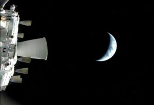 Astronautas de Artemis II orbitan la Tierra tras reparar falla en inodoro y pérdida de comunicación