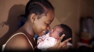 Portales presentan bloqueos y suscripciones; divulgan divorcio de Sia