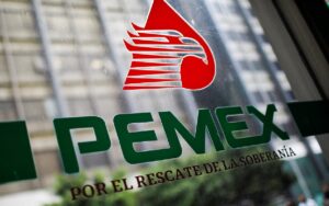 Crisis financiera y operativa en PEMEX