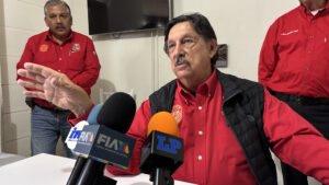 Napoleón Gómez Urrutia advierte que AHMSA no reabriría igual y exige liquidación justa para trabajadores