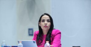 Confunde Senado a senadora panista Laura Esquivel Torres con la escritora de ‘Como agua para chocolate’