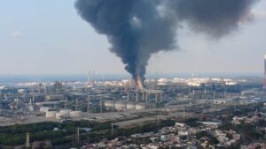 Controlan incendio en refinería Dos Bocas; no hay lesionados ni daños graves