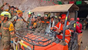 Rescatan con vida a minero en Sinaloa tras 13 días atrapado; hallan sin vida a un tercero