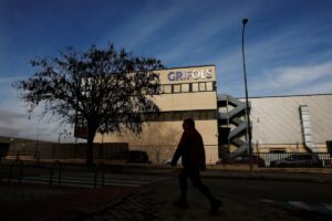 Canadá impone restricciones a Grifols tras muerte de dos donantes de plasma en Winnipeg