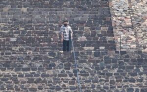 Tiroteo en Teotihuacán deja una turista canadiense muerta y 13 heridos; agresor se suicidó
