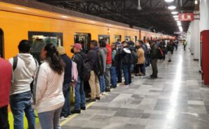 Alta afluencia y fallas técnicas provocan retrasos en múltiples líneas del Metro CDMX