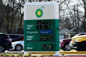 Inflación en EE.UU. sube a 3.3% en marzo por conflicto con Irán; Vance viaja a Pakistán para negociar