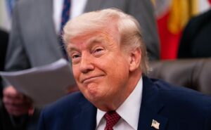 Tensiones entre EE.UU. e Irán escalan mientras Pakistán media negociaciones y el Estrecho de Ormuz permanece cerrado