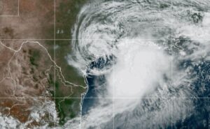 Se forma la tormenta tropical Arthur cerca de Texas; SMN descarta riesgo para México