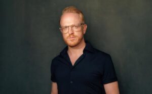 Fallece el actor galés Owain Rhys Davies a los 44 años