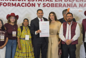 Cruz Pérez Cuéllar se registra como aspirante a la coordinación estatal de Morena en Chihuahua