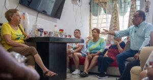 Andrés Mijes dialoga con vecinas de Guadalupe sobre transporte y falta de oportunidades