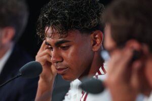 Lamine Yamal defiende la integración del fútbol tras comentarios de Rajoy sobre Francia