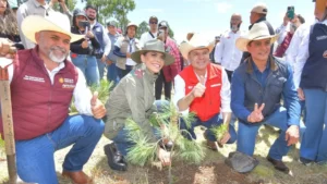 Participa directora de Lotería Nacional en arranque de Jornada Nacional de Reforestación en Durango