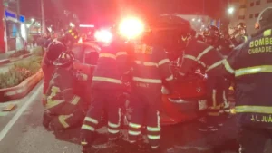 Dos volcaduras y dos choques movilizan a servicios de emergencia en CDMX