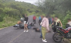 Choque frontal de motocicletas en Tarímbaro deja tres muertos y un herido