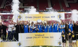 Mateo Chávez gana la Johan Cruyff Shield 2026 con el AZ Alkmaar
